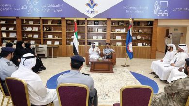 شرطة أبوظبي تناقش «السعادة والإيجابية»