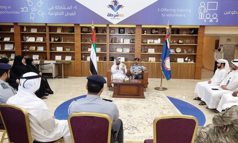 شرطة أبوظبي تناقش «السعادة والإيجابية» 1 شرطة أبوظبي تناقش «السعادة والإيجابية»