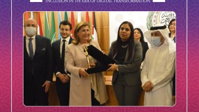 من سجل الذكريات .. تكريم سوزى شكرى حرم وزير خارجية مصر