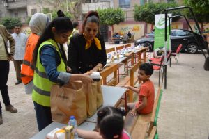 تحت برنامج حياة سبق الخير .. للعام الثامن تنظيم موائد افطار بالشهر الكريم