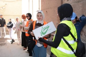 شركاء الخير للعام الثامن | بالصور .. زيارة طلابية مع نجوم الفن والرياضة لدعم أطفال مستشفى السرطان 57357