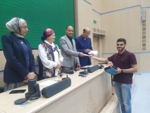 تكريم حفظة القرآن الكريم من أطباء جامعة عين شمس