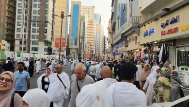 شارع إبراهيم الخليل في مكة.. لماذا يفضله زوار الحرم المكي؟