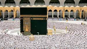 أقل بدقيقتين.. رقم قياسي جديد لمدة تنظيف صحن الطواف بالكعبة