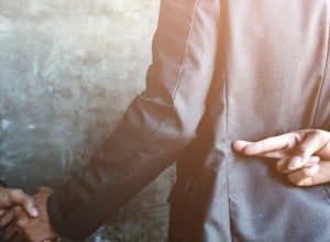 احتفالات كذبة أبريل.. كيف بدأت وانتشرت حول العالم