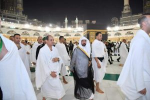 على هامش قمة جدة.. الرئيس السيسي يؤدي مناسك العمرة .. بالصور