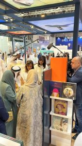 د. سلطان القاسمي يزور جناح مؤسسة فاهم بمهرجان "الشارقة القرائي للطفل 7 د. سلطان القاسمي يزور جناح مؤسسة فاهم بمهرجان "الشارقة القرائي للطفل