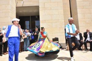 وزيرة الثقافة: المكتبات المتنقلة تساهم في تحقيق أهداف الجمهورية الجديدة لبناء الإنسان المصري