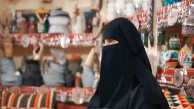 سيدة سعودية تؤسس متحف في منزلها يضم أكثر من 10 آلاف قطعة أثرية