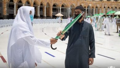 «شؤون الحرمين» تعلن توزيع 5 آلاف مظلة على قاصدي بيت الله الحرام