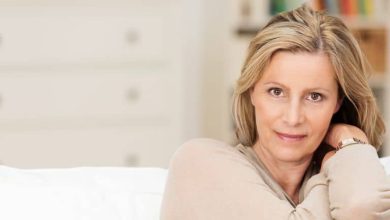 أزمة منتصف العمر .. علامات مراهقة المرأة في عمر الأربعين