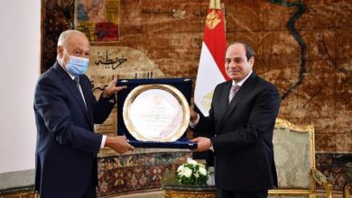 الأمين العام لجامعة الدول العربية: ثورة 30 يونيو أعادت بناء مصر لتكون مثالًا للدولة الوطنية والجامعة العربية تكرم السيسي قائدا للبناء والتنمية
