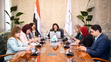 وزيرة الهجرة تناقش مقترحات واستفسارات المصريين في الهند وباكستان ضمن مبادرة "ساعة مع الوزيرة"