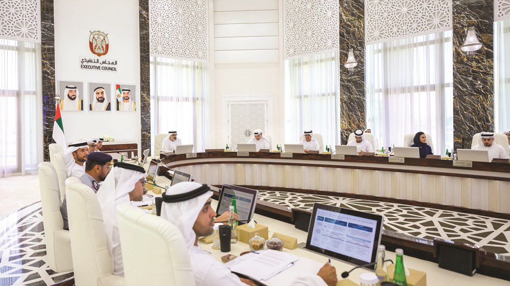 ولي عهد أبوظبي: الأسرة الإماراتية حجر الأساس لمجتمع متكامل ومترابط ومنتج