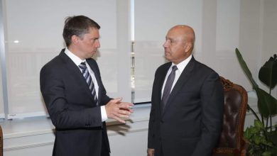 "الوزير" يبحث مع نائب وزير خارجية التشيك سبل توطين صناعة النقل بمصر