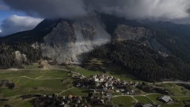 انهيار أرضي بجنوب سويسرا يتسبب في إخلاء عشرات المنازل