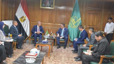 محافظ القليوبية يبحث مع سفير كازاخستان سُبل التعاون مع محافظة أتيراو الكازاخية