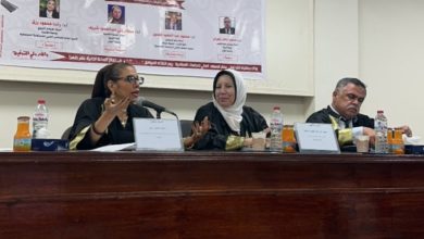 مناقشة رسالة ماجستير حول إدمان الشباب للإنترنت وأثره علي التواصل الأسري