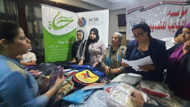 مؤسسة حياة تواصل فعاليات مبادرة "المدارس حياة" بتوزيع المستلزمات المدرسية بمنطقة امبابة