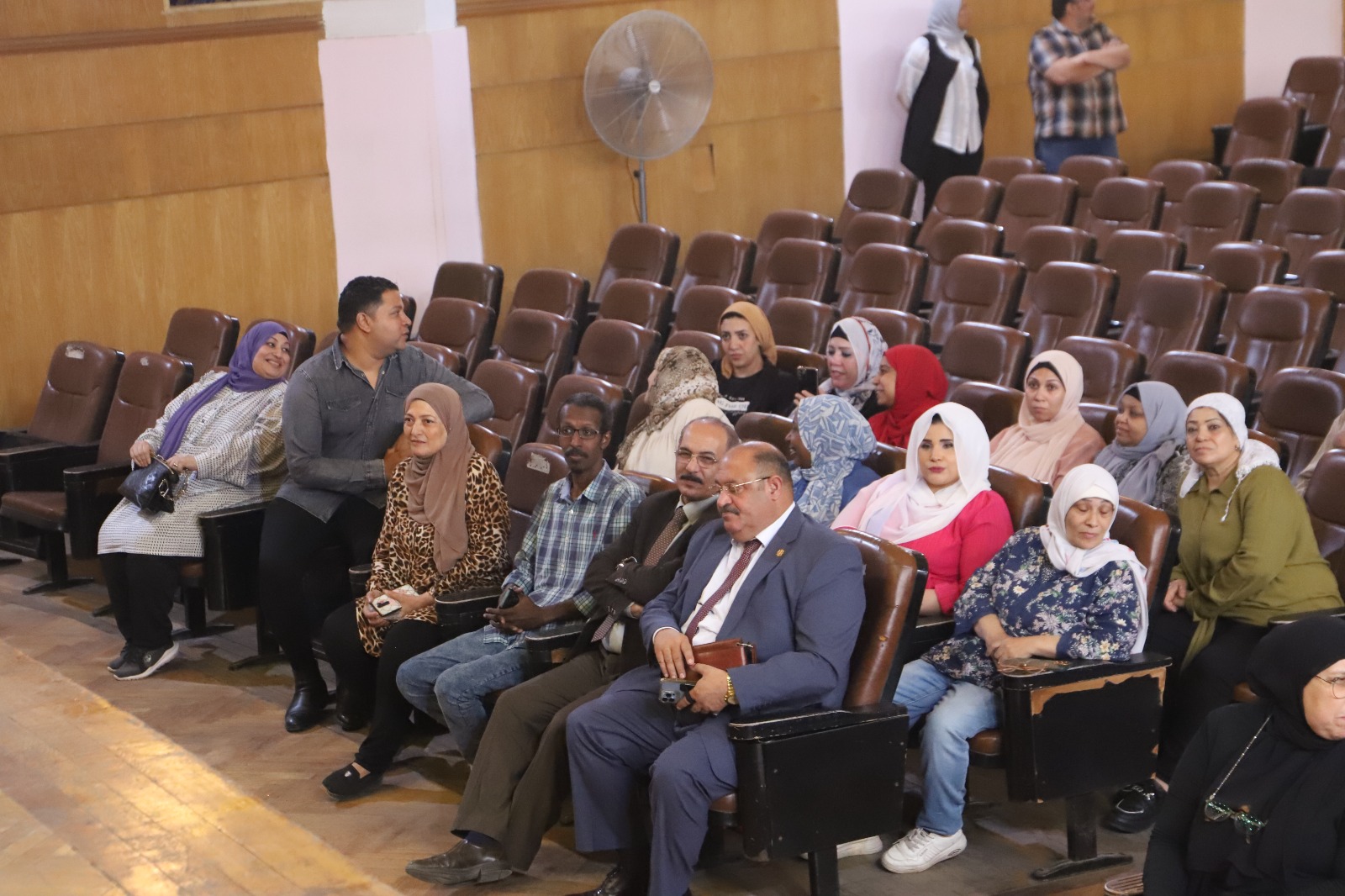 وزير العمل يلتقي قيادات الاتحاد العام لنقابات عمال مصر