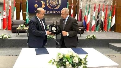 رئيس الأكاديمية العربية يوقع اتفاقية تعاون مع «رؤية الحياة» للتنمية المجتمعية