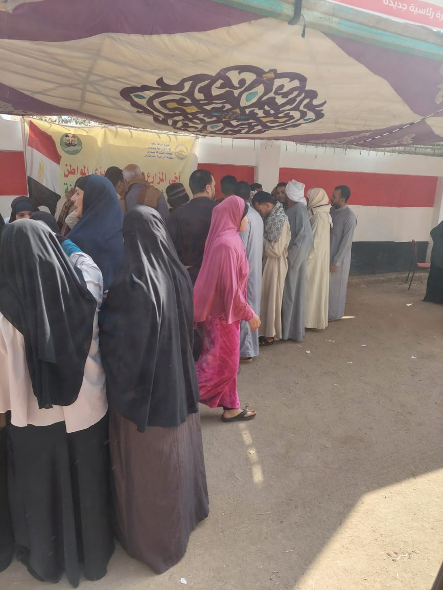 خاص بالصور| توافد أهالي طامية وسنورس بالفيوم للإدلاء بأصواتهم في الانتخابات الرئاسية