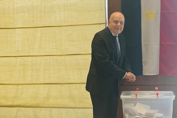 الانتخابات الرئاسية 2024.. الدكتور عمرو عزت سلامة يدلى بصوته فى سفارة مصر بالأردن 7 الانتخابات الرئاسية 2024.. الدكتور عمرو عزت سلامة يدلى بصوته فى سفارة مصر بالأردن