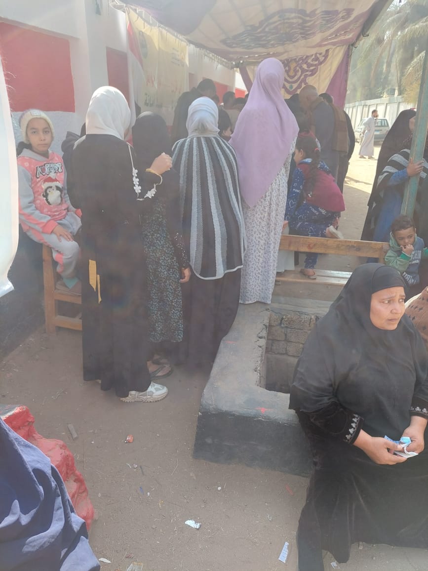 خاص بالصور| توافد أهالي طامية وسنورس بالفيوم للإدلاء بأصواتهم في الانتخابات الرئاسية