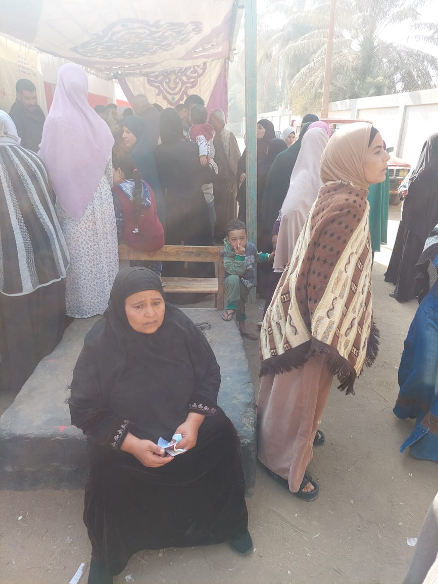 خاص بالصور| توافد أهالي طامية وسنورس بالفيوم للإدلاء بأصواتهم في الانتخابات الرئاسية