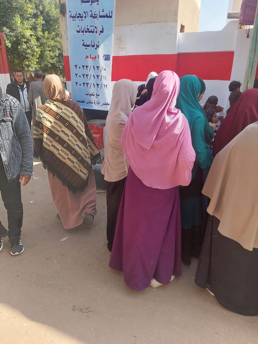 خاص بالصور| توافد أهالي طامية وسنورس بالفيوم للإدلاء بأصواتهم في الانتخابات الرئاسية