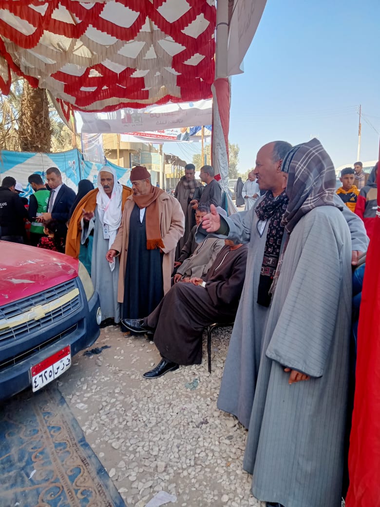 خاص بالصور| توافد أهالي طامية وسنورس بالفيوم للإدلاء بأصواتهم في الانتخابات الرئاسية