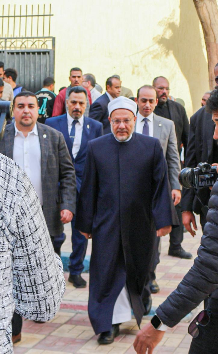 مفتي الجمهورية يُدلي بصوته في الانتخابات الرئاسية ويؤكد: المشاركة واجب وطني