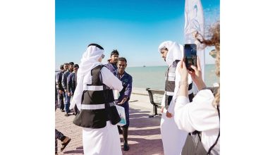 الكويت: "وربة للتأمين" أطلقت حملة "مو ناسينكم" لتوزيع الكسوة الشتوية لعمال النظافة