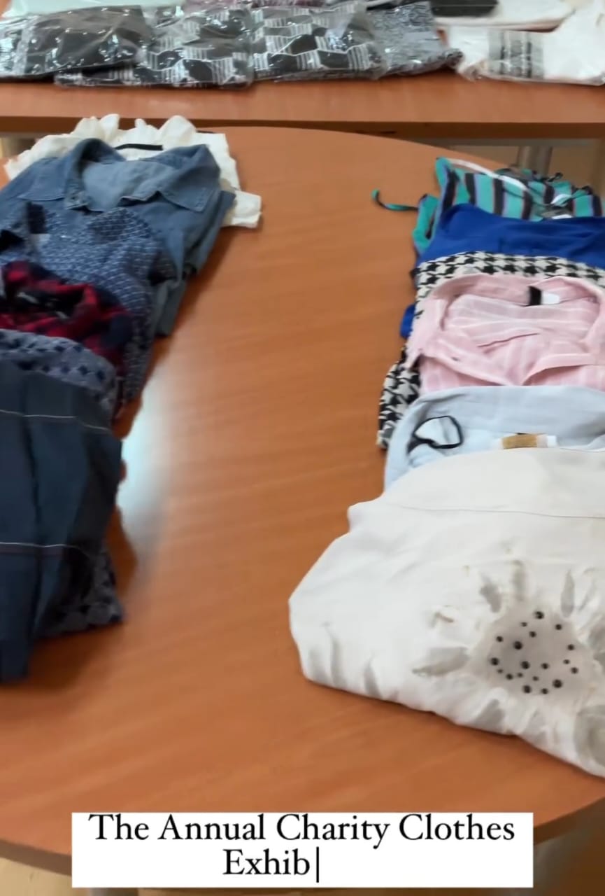 بالصور| جامعة المستقبل تنظم معرضًا خيريًا للملابس 
