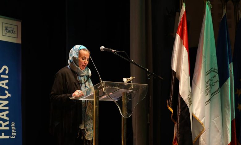 مدير مركز الأزهر لتعليم الفرنسية تلقي البيان الختامي لمؤتمر «التفاعل بين القيم وأثره على الهوية» 1 مدير مركز الأزهر لتعليم الفرنسية تلقي البيان الختامي لمؤتمر «التفاعل بين القيم وأثره على الهوية»