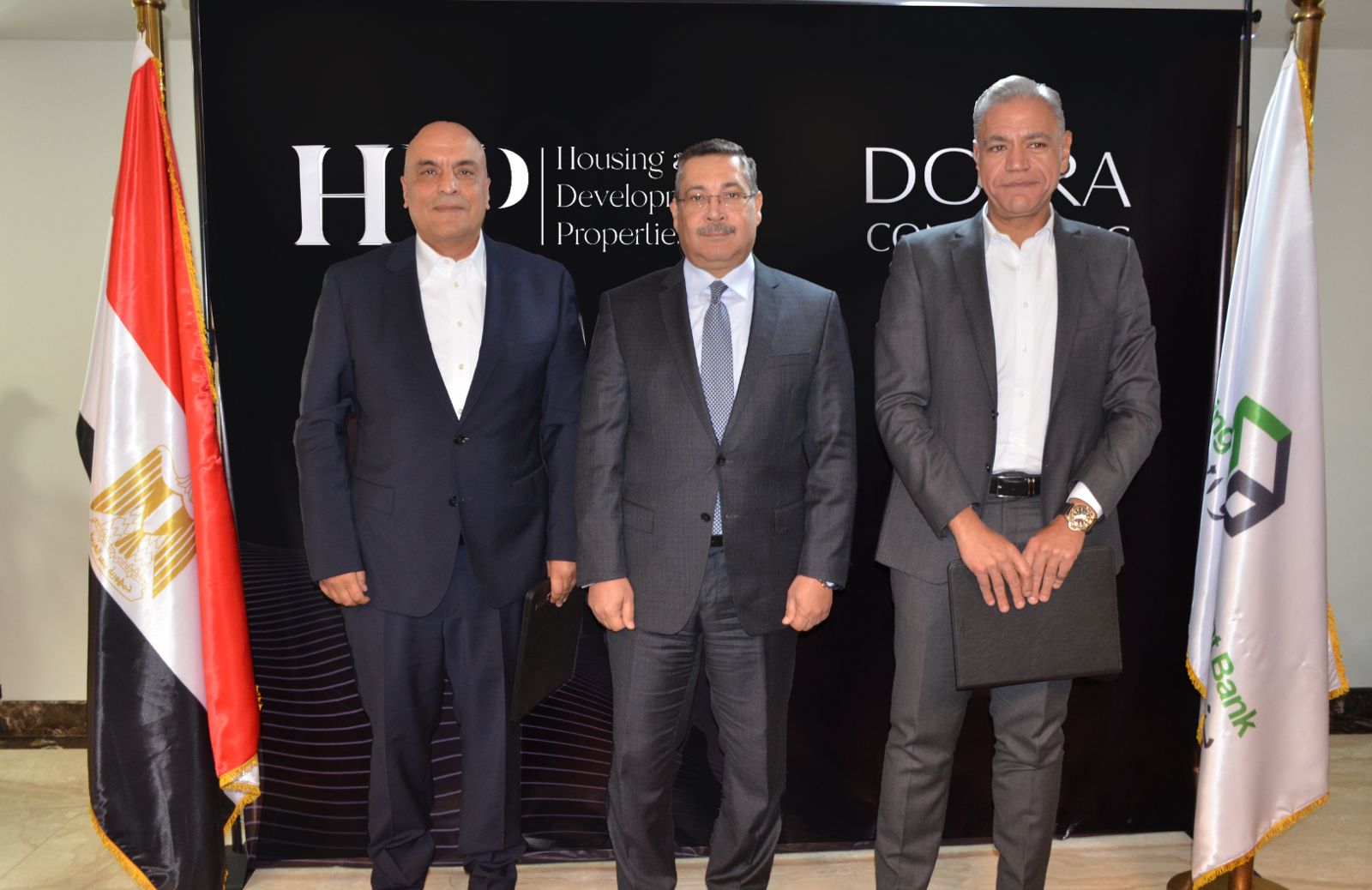 شركة التعمير والإسكان للاستثمار العقاري "HDP" توقع عقد مقاولات مع الشركة الهندسية للإنشاء والتعمير "CRC-DORRA"