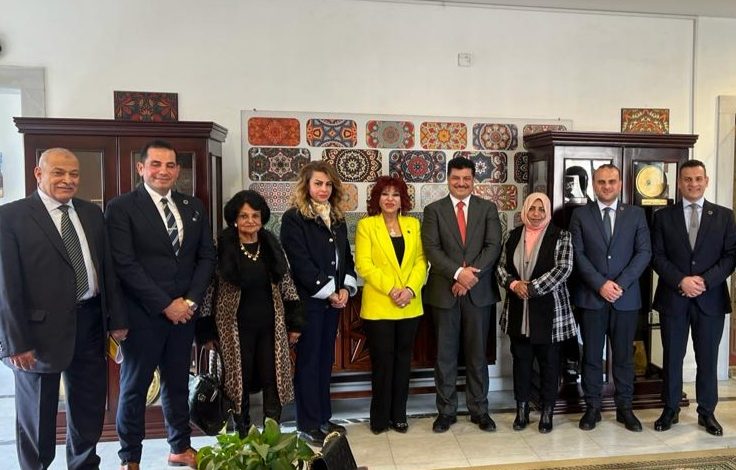 مدير إدارة المنظمات والاتحادات العربية بجامعة الدول العربية يؤكد دعمه لاتحاد المستثمرات العرب ويشيد بدوره في تعزيز التعاون العربي المشترك 1 مدير إدارة المنظمات والاتحادات العربية بجامعة الدول العربية يؤكد دعمه لاتحاد المستثمرات العرب ويشيد بدوره في تعزيز التعاون العربي المشترك