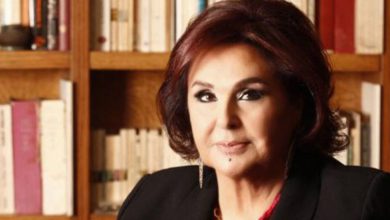 نضال الأشقر تلقي رسالة اليوم العربي للمسرح في افتتاح مهرجان المسرح العربي