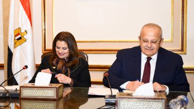 وزارة الهجرة وجامعة القاهرة يوقعان بروتوكول تعاون في مجالات الهجرة وتدريب وتأهيل الشباب