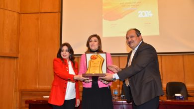 وزيرة الثقافة تفتتح المؤتمر الدولي الثالث لمعهد النقد الفني بعنوان "الوعي النقدي وتحولات الإبداع" في أكاديمية الفنون