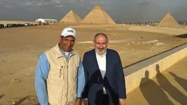 رئيس وزراء أرمينيا يزور "أهرامات الجيزة"