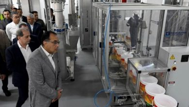 رئيس الوزراء يتفقد عددا من المصانع بمدينة العاشر من رمضان