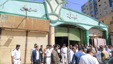 وزيرة التضامن الاجتماعي ومحافظ أسوان يتفقدان مول " فيلة" بوسط أسوان .. وتوجه بتقديم مساعدات عاجلة للعاملين المتضررين 