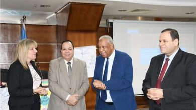 عبد الواحد وإدريس يلتقيا بالمتدربين على المنهاج العالمي لتعليم الكبار.