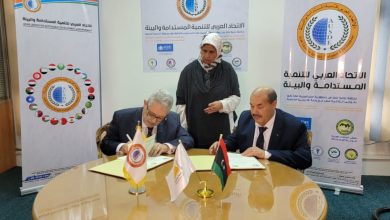 العربي للتنمية المستدامة يوقع مع جامعة ليبيا المفتوحة اتفاقية علمية