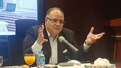 رئيس "هيئة الدواء": توطين الصناعات الدوائية واللقاحات يحظى باهتمام مع تونس