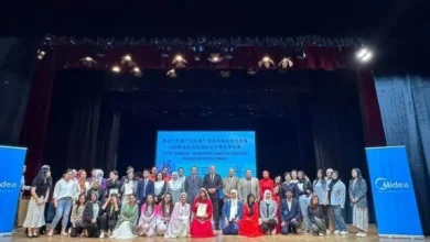 »» رئيس جامعة قناة السويس .... والقنصل العام للقنصلية الصينية بالإسكندرية... يُشيدان بأداء طلاب جامعة الإسماعيلية الجديدة الأهلية.... في حفل المسابقة الدولية "جسر اللغة الصينية" ....