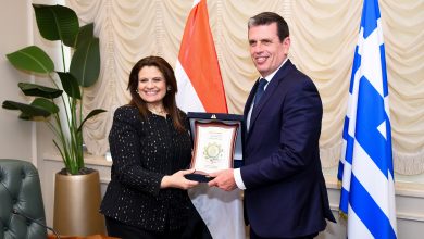 وزيرة الهجرة المصرية تستقبل نظيرها وزير الهجرة اليوناني لبحث سبل تعزيز التعاون في ملفات العمل المشترك