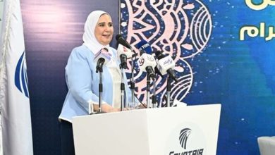 وزيرة التضامن الاجتماعي تودع أفواج حجاج بيت الله الحرام من مطار القاهرة الدولي بحضور وزيري الطيران المدني والأوقاف ورئيس بعثة الحج الرسمية