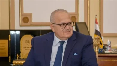 رئيس جامعة القاهرة يقر مكافأة ١٥٠٠ جنيه للعاملين بالجامعة